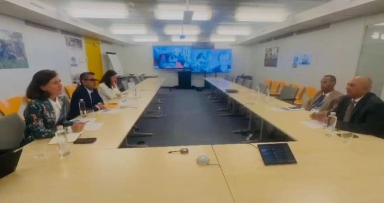 وزير المياه يشارك في الجلسات التفاوضية للدورة الخامسة للبلاستيك ويبحث مع مفوضية اللاجئين مواجهة آثار التغيرات المناخية