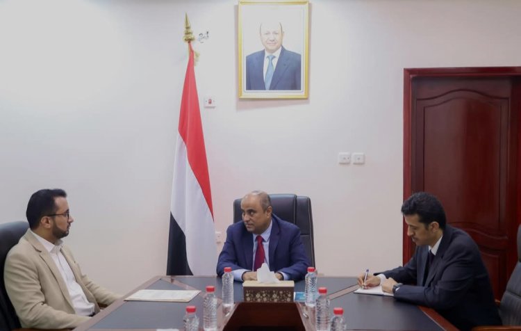 رئيس الوزراء يوجه الهيئة العامة للأراضي بمنح فرصة نهائية للمستثمرين غير الملتزمين أو سحب الأراضي الممنوحة لهم