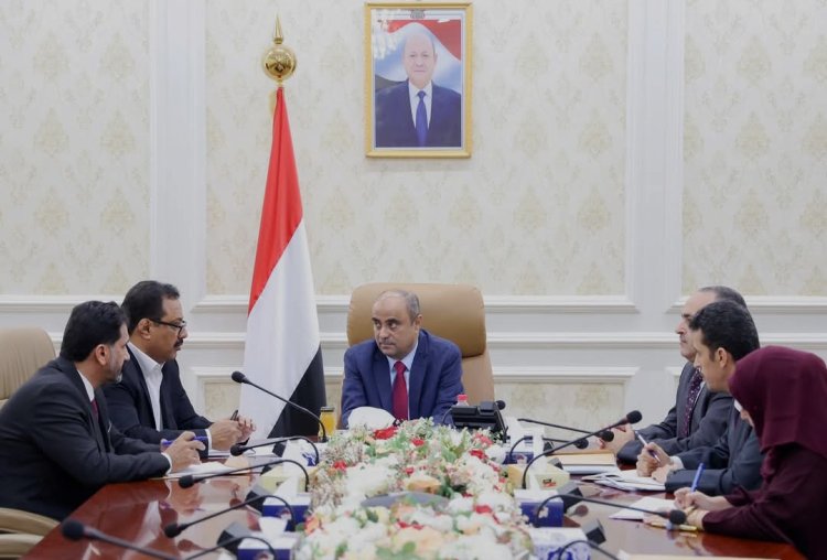 رئيس مجلس الوزراء يلزم شركة الغاز بتخفيض الأسعار بما يتوافق مع تحسن صرف العملة الوطنية