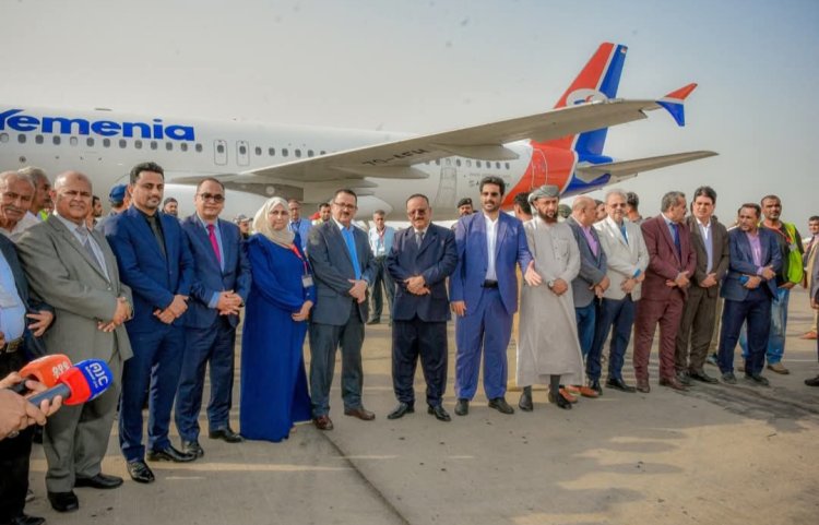 وزير النقل يستقبل وصول الطائرة الجديدة "320 A المسماه "مملكة أوسان" الى مطار عدن الدولي