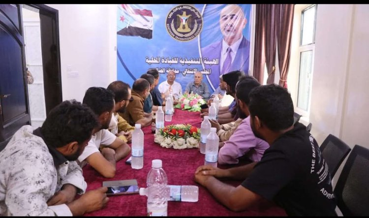 رئيس تنفيذية انتقالي الضالع يلتقي مالكي محطات الوقود ويشدد على الالتزام بالتسعيرة الجديدة