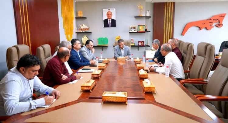 وزير الدولة محافظ عدن يناقش الترتيبات الخاصة لعقد المؤتمر الاقتصادي