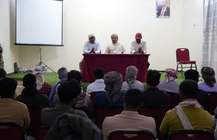 محافظ سقطرى يترأس اجتماعًا مشتركًا لمناقشة سبل النهوض بالقطاع الرياضي في الأرخبيل