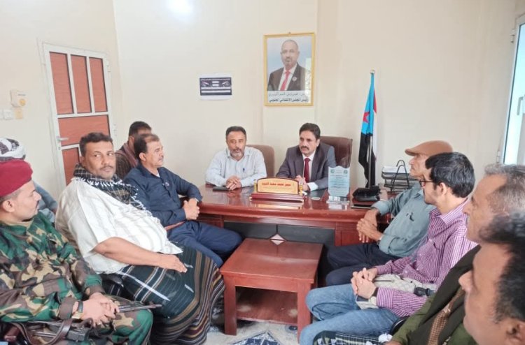 فريق التوجيه والرقابة الرئاسي يصل أبين ويلتقي رئيس تنفيذية انتقالي المحافظة