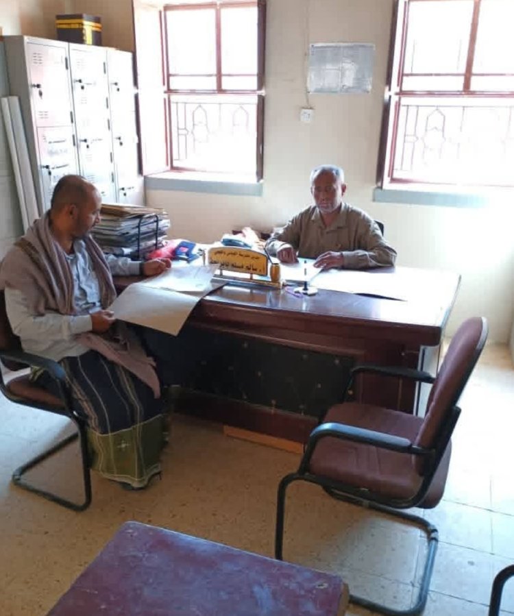 رؤساء أقسام التعليم والتوجيه بتربية دوعن يتفقدون دوام الإدارات المدرسية وتسجيل الطلاب بمدارس المديرية