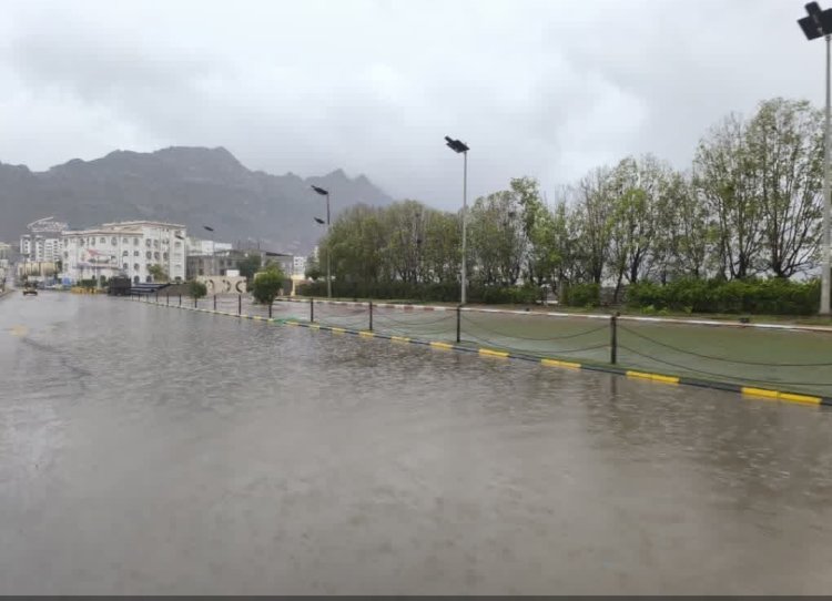 وزير الدولة محافظ عدن يتفقد المديريات المتأثرة بالمنخفض الجوي