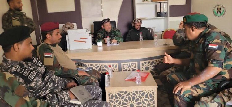 مدير التوجيه المعنوي بقوات الحزام الأمني يترأس اجتماعا بأركانات توجيه الاحزمة في المحافظات