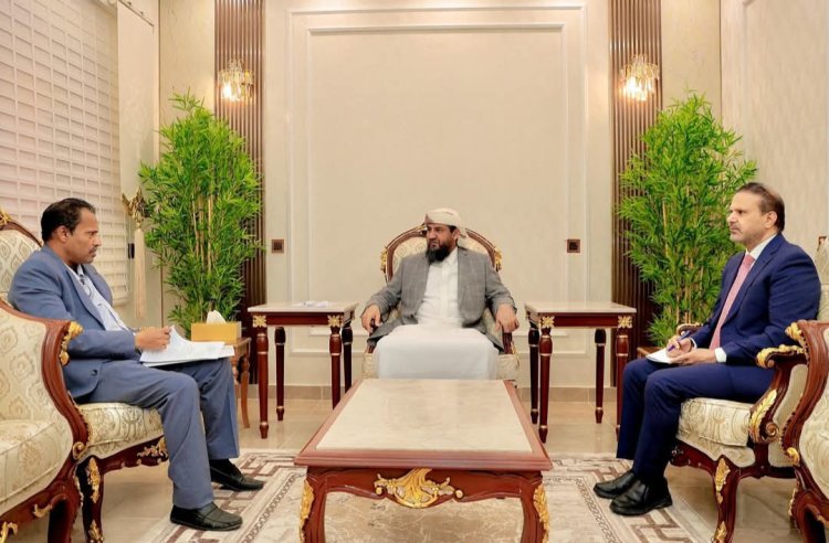 ‏المحرّمي يبحث مع محافظ أبين التحديات الخدمية والأمنية وسبل تعزيز التنمية