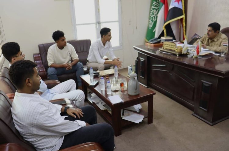 العميد المحمدي يلتقي ممثلي المنتدى السياسي لطلاب جامعة حضرموت
