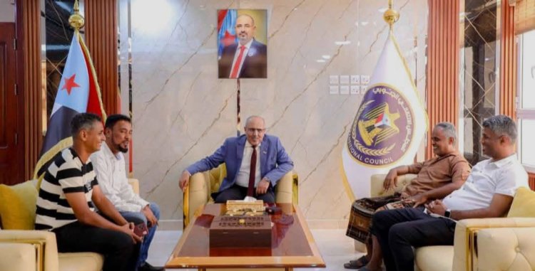 الكثيري يطّلع على النشاط العام بنادي شعب حضرموت