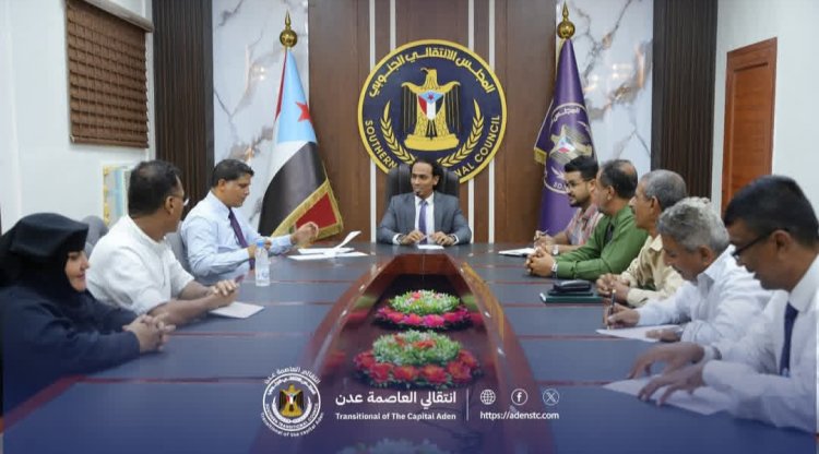 مؤكداً ضرورة دعم المعلمين وتبني مطالبهم..  السقاف يبحث مع نقابة المعلمين الجنوبيين الاستعداد للعام الدراسي الجديد