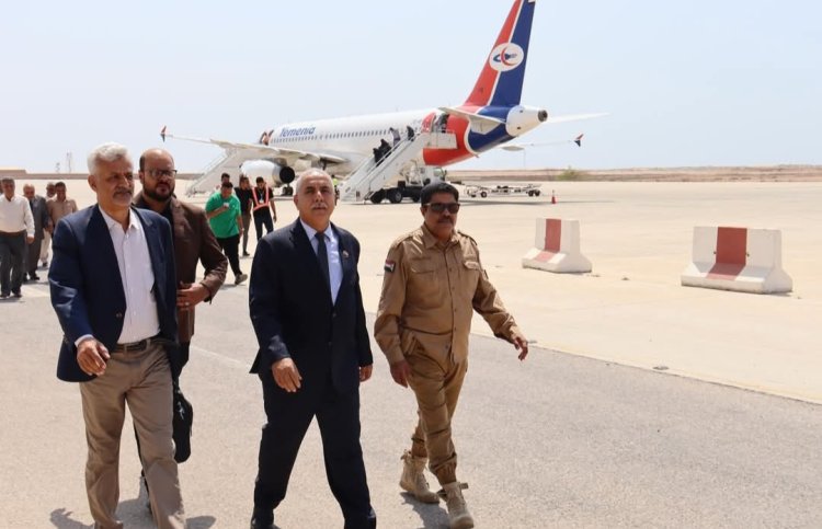 وصول فريق التوجيه والرقابة الرئاسي إلى المكلا للاطلاع على أداء هيئات انتقالي حضرموت