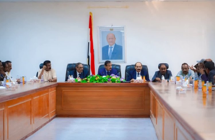 محافظ شبوة يترأس دورة المكتب التنفيذي ويبحث التداعيات والتحديات بعد المنخفض الجوي