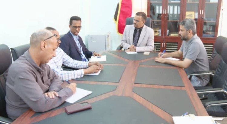 الأمين العام لمحلي حضرموت يناقش التدخلات في المشاريع الزراعية المنفذة من منظمة (الفاو)