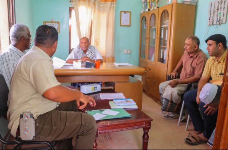 لجنة النزول لمدارس التعليم الأهلي والخاص تنفذ نزولاً على مدارس مديرية غيل باوزير وتطلع على مدى التزامهم بتخفيض الرسوم الدراسية