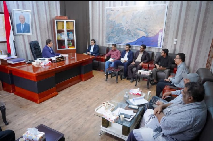 محافظ شبوة يؤكد أولوية دعم القطاع الصحي وتأسيس مؤسسة لعلاج أمراض القلب