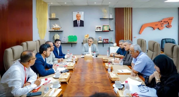 وزير الدولة محافظ عدن يترأس اجتماعاً لمناقشة تداعيات كارثة السيول