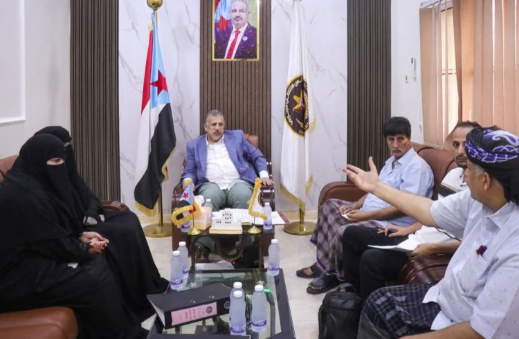 فريق التوجيه والرقابة الرئاسي يطلع على نشاط إدارات المرأة والشهداء والشؤون الاجتماعية بتنفيذية انتقالي المهرة