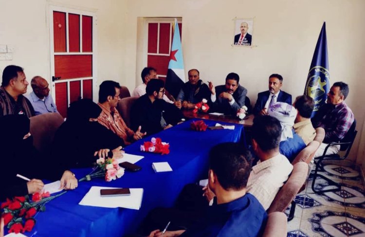 فريق التوجيه والرقابة الرئاسي يعقد لقاءً مع تنفيذية انتقالي أبين