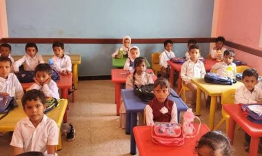 مدير تربية الضليعة يتفقد سير الدراسة بمدرسة الطليعة، وروضة أطفال الضليعة في اليوم الثاني للعام الجديد 2025-2026م.