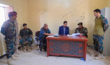 المحافظ ابن الوزير يتفقد إجراءات استقبال المجندين الجدد لقوات دفاع شبوة ويثمن مستوى التنظيم والانضباط