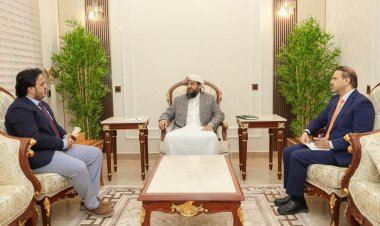 المحرّمي يناقش مع وزير الكهرباء جهود تطوير الخدمة ويشيد بالدعم الإماراتي لمشاريع الطاقة المتجددة