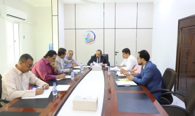 خلال اجتماع ترأسه محافظ حضرموت.. مجلس إدارة صندوق النظافة والتحسين يقرر عدد من المشاريع الحيوية