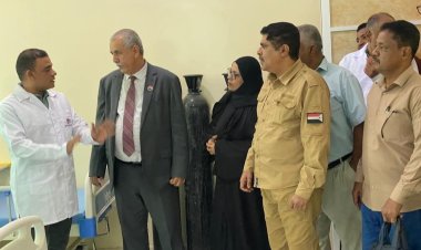 فريق التوجيه والرقابة الرئاسي يزور مستشفى 24 أبريل العسكري بالمكلا