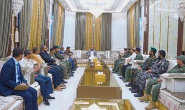 المحرّمي يترأس لقاءً أمنياً موسعاً ويشدد على تعزيز التنسيق المشترك لمواجهة التحديات