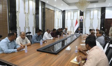 قيادة السلطة المحلية بحضرموت تعقد لقاء لبحث آخر المستجدات الراهنة في قطاع التربية والتعليم بالمحافظة