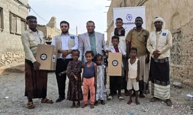 مدير الصحة في بروم ميفع يدشن "263" حزمة طوارئ عائلية للمتضررين من وباء الكوليرا في ميفع   