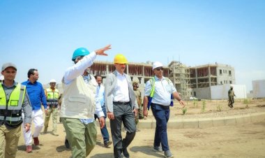 لملس يطلع على سير العمل في مشروعي مدينة الشيخ محمد بن زايد الطبية وشلالات عقبة عدن ومبنى محلي صيرة