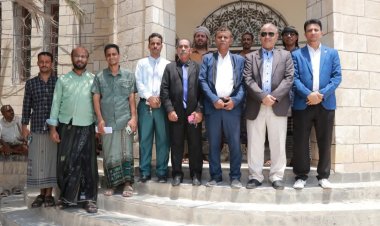 رئيس محكمة استئناف حضرموت يزور محكمة الشحر الابتدائية وإدارة أمن المديرية