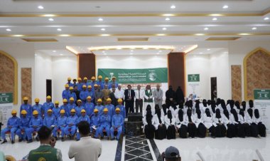 مركز الملك سلمان للإغاثة يسلم 80 حقيبة مهنية لدعم مشاريع الشباب في وادي حضرموت