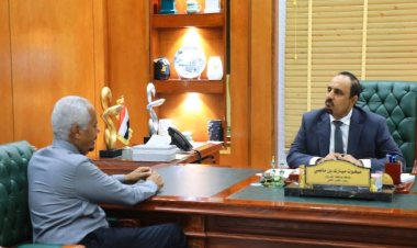 محافظ حضرموت يلتقي بخبير الطاقة والنفط والغاز المهندس عمر الحيقي