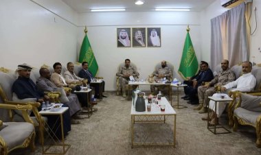 فريق التوجيه والرقابة الرئاسي يزور قيادة قوة الواجب 808 والمستشفى السعودي الميداني في سقطرى