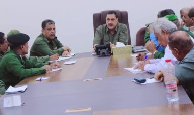 مدير أمن العاصمة عدن يعقد اجتماعاً موسعاً مع مدراء المراكز والمناطق الأمنية.
