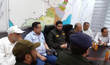 مدير أمن لحج يستقبل فريق التوجيه والرقابة الرئاسي برئاسة الربيزي ورئيس انتقالي المحافظة لتلمّس أوضاعها الأمنية والخدمية