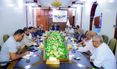 وزير النقل يتفقد سير عمل الهيئة العامة للطيران المدني والأرصاد ويترأس اجتماعاً لمناقشة خطط التطوير