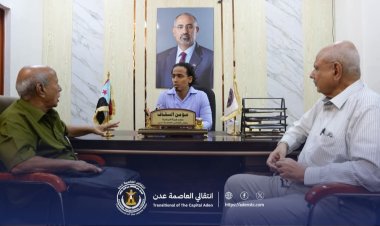 السقاف يبحث مع فريق التوجيه والرقابة الرئاسي سبل تعزيز الأداء المؤسسي