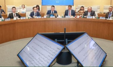 وزير الدولة محافظ عدن يؤكد أهمية تعزيز العلاقات التاريخية بين اليمن والصين