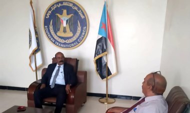 رئيس تنفيذية انتقالي شبوة يلتقي مدير مركز التدريب والتنمية المستدامة بجامعة شبوة