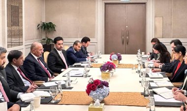 الرئيس الزُبيدي ونائبه اللواء البحسني يلتقيان سفيري بريطانيا وفرنسا والقائم بأعمال السفير الأمريكي لدى بلادنا