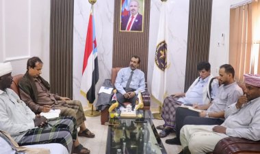 فريق التوجيه والرقابة الرئاسي يطّلع على نشاط إدارة التعليم بانتقالي محافظة المهرة