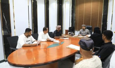 محافظ حضرموت يطلع على احتياجات المواطنين ويوجه بتسهيل متطلباتهم