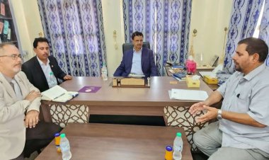 فريق التوجيه والرقابة الرئاسي يزور هيئة المصائد السمكية في محافظة سقطرى