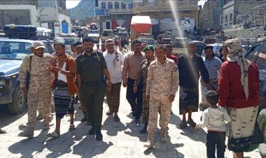 مدير الصناعة والتجارة محافظة أبين ينفذ نزول ميداني تفقدي واشهار التسعيرة برصد بيافع