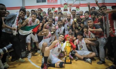 محافظ حضرموت يهنئ نادي شعب حضرموت بتتويجه بطلاً لكأس الجمهورية لكرة السلة وإحرازه ثلاثية الموسم السلوي لأول مرة