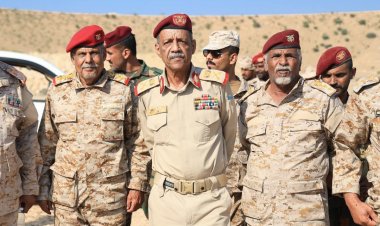 قائد المنطقة العسكرية الثانية يتفقد جاهزية لواء حضرموت بمناطق انتشاره في دوعن