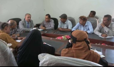 فريق التوجيه والرقابة الرئاسي يزور مكتب التربية والتعليم في محافظة لحج